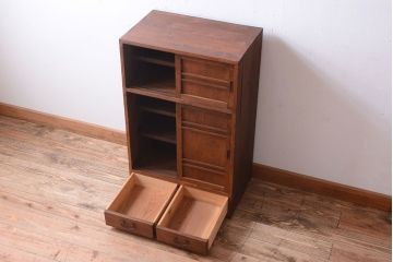 アンティーク家具　和製アンティーク　古い木製の小ぶりな収納棚(下駄箱)(3)