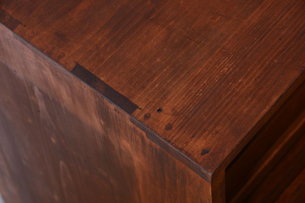 アンティーク家具　和製アンティーク　古い木製の小ぶりな収納棚(下駄箱)(3)