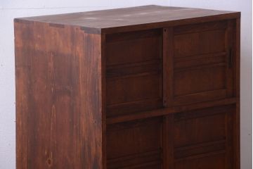 アンティーク家具　和製アンティーク　古い木製の小ぶりな収納棚(下駄箱)(3)