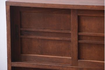 アンティーク家具　和製アンティーク　古い木製の小ぶりな収納棚(下駄箱)(3)