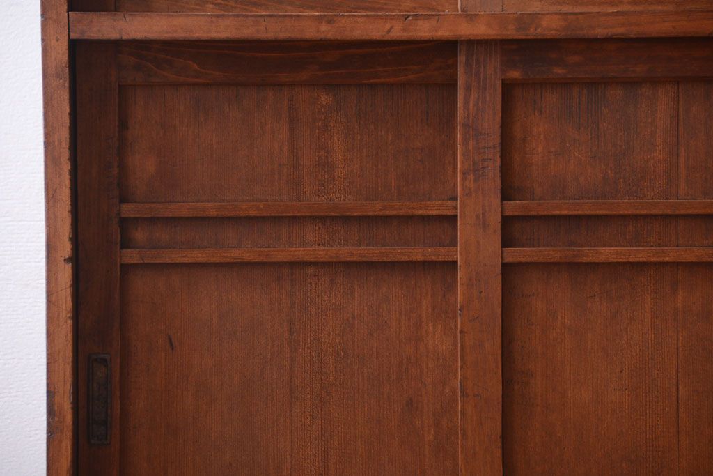 アンティーク家具　和製アンティーク　古い木製の小ぶりな収納棚(下駄箱)(3)