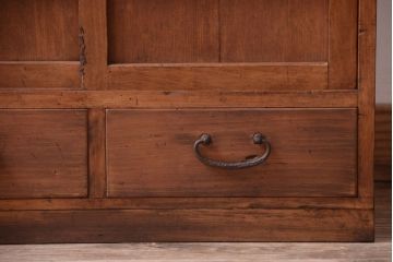 アンティーク家具　和製アンティーク　古い木製の小ぶりな収納棚(下駄箱)(3)