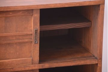 アンティーク家具　和製アンティーク　古い木製の小ぶりな収納棚(下駄箱)(3)