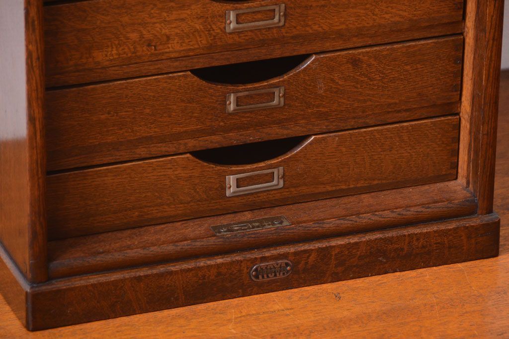 レトロ家具　昭和レトロ　銀座　伊東屋　古いナラ材のネームプレート付き小引き出し