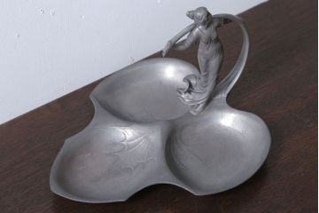 アンティーク雑貨　アンティーク　Achille Gamba(アキレ・ガンバ)　錫(スズ)のトレー