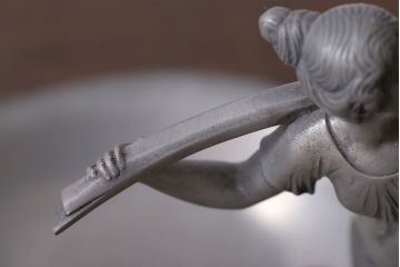 アンティーク雑貨　アンティーク　Achille Gamba(アキレ・ガンバ)　錫(スズ)のトレー