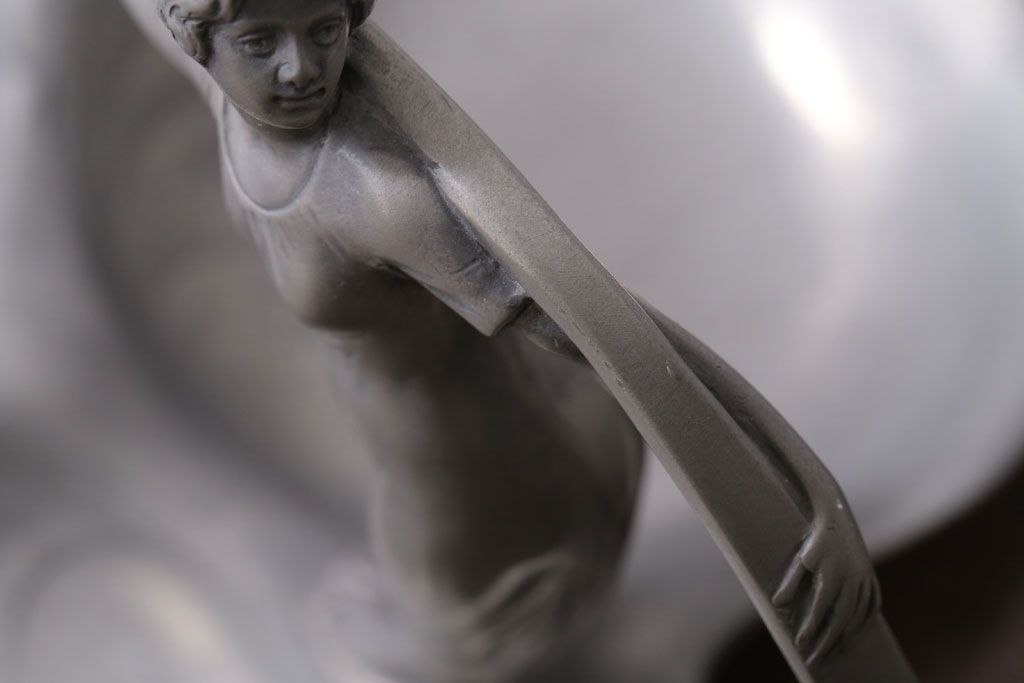 アンティーク雑貨　アンティーク　Achille Gamba(アキレ・ガンバ)　錫(スズ)のトレー