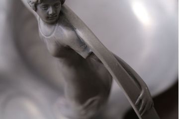 アンティーク雑貨　アンティーク　Achille Gamba(アキレ・ガンバ)　錫(スズ)のトレー