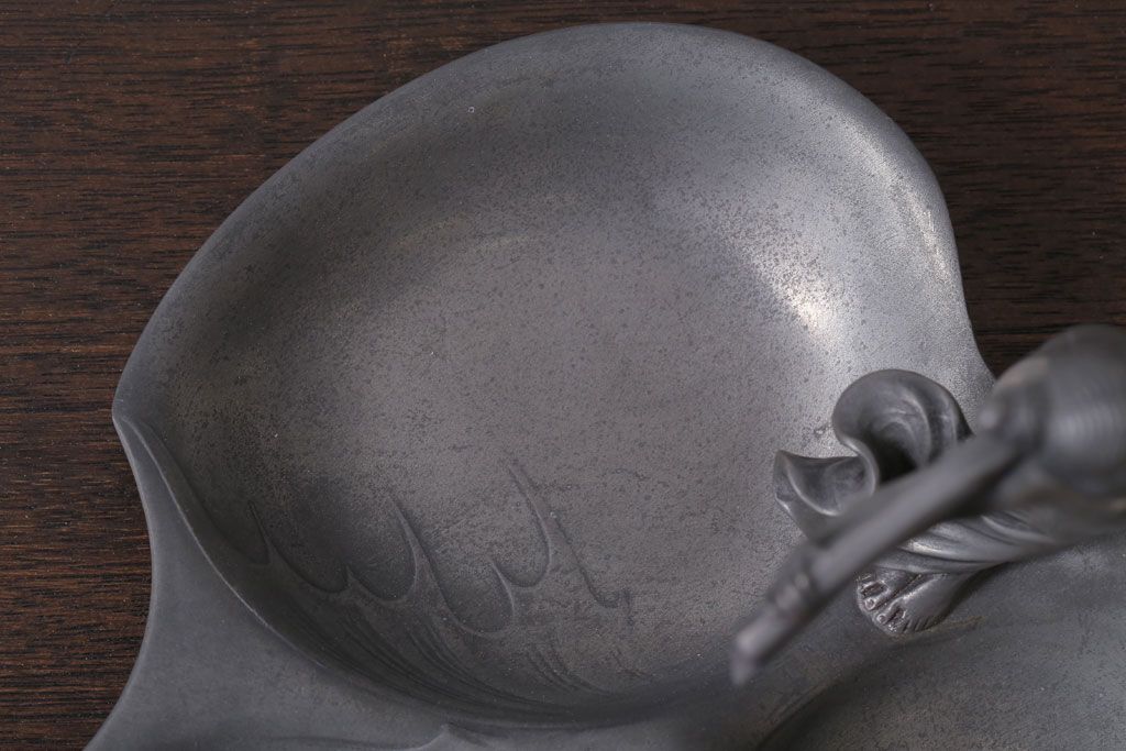 アンティーク雑貨　アンティーク　Achille Gamba(アキレ・ガンバ)　錫(スズ)のトレー