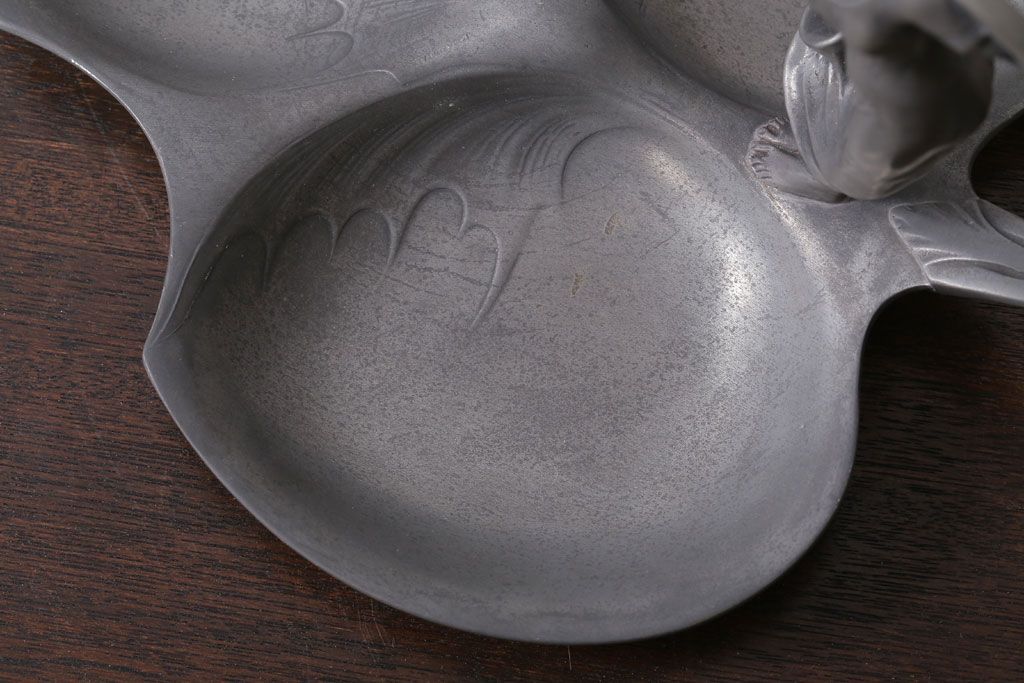 アンティーク雑貨　アンティーク　Achille Gamba(アキレ・ガンバ)　錫(スズ)のトレー