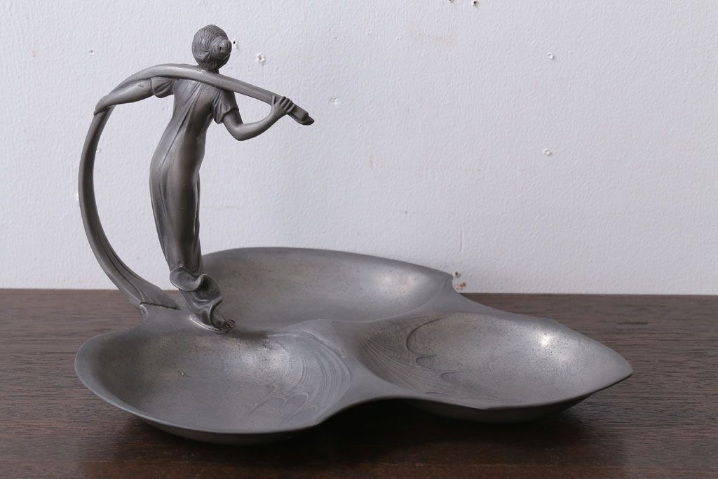 アンティーク雑貨　アンティーク　Achille Gamba(アキレ・ガンバ)　錫(スズ)のトレー