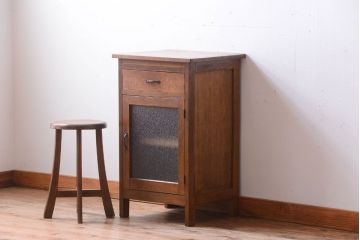 レトロ家具　昭和レトロ　古い木製のアンティークサイドテーブル(収納棚)