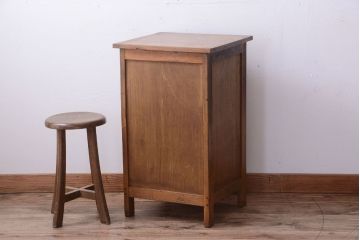 レトロ家具　昭和レトロ　古い木製のアンティークサイドテーブル(収納棚)