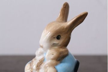 アンティーク雑貨　中古　ROYAL ALBERT(ロイヤルアルバート)　ピーターラビット　フィギュリン　2点セット