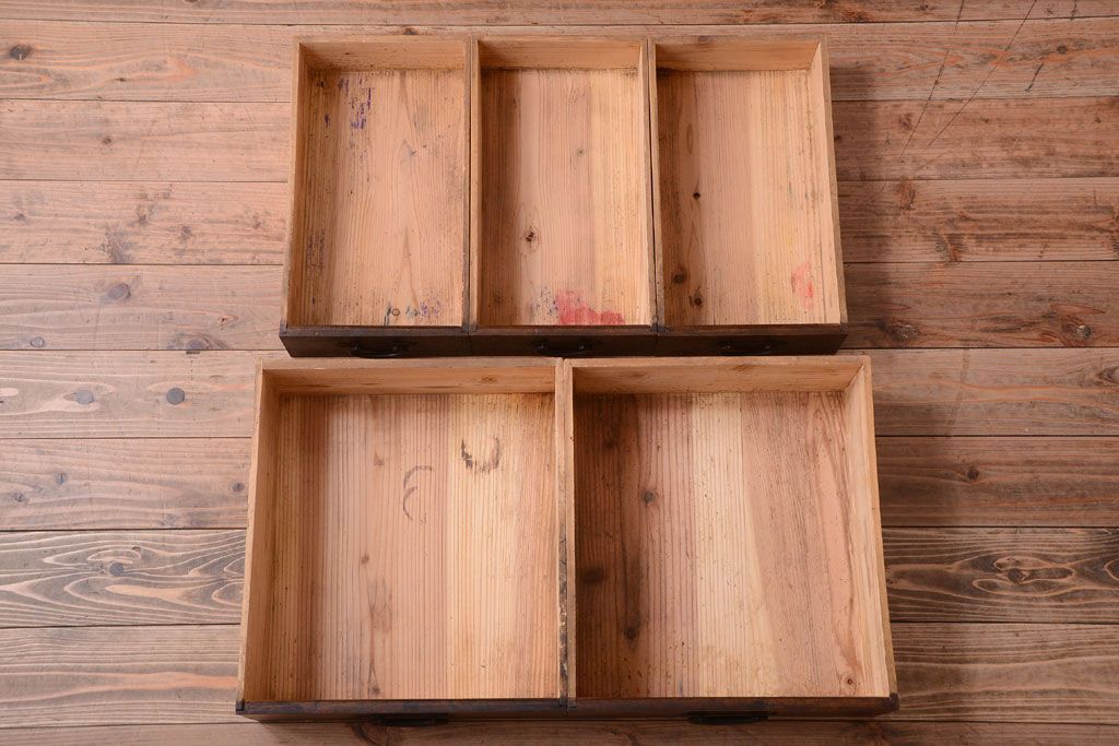 アンティーク家具　古民具・骨董　大正期　横桟引き戸のアンティーク茶箪笥