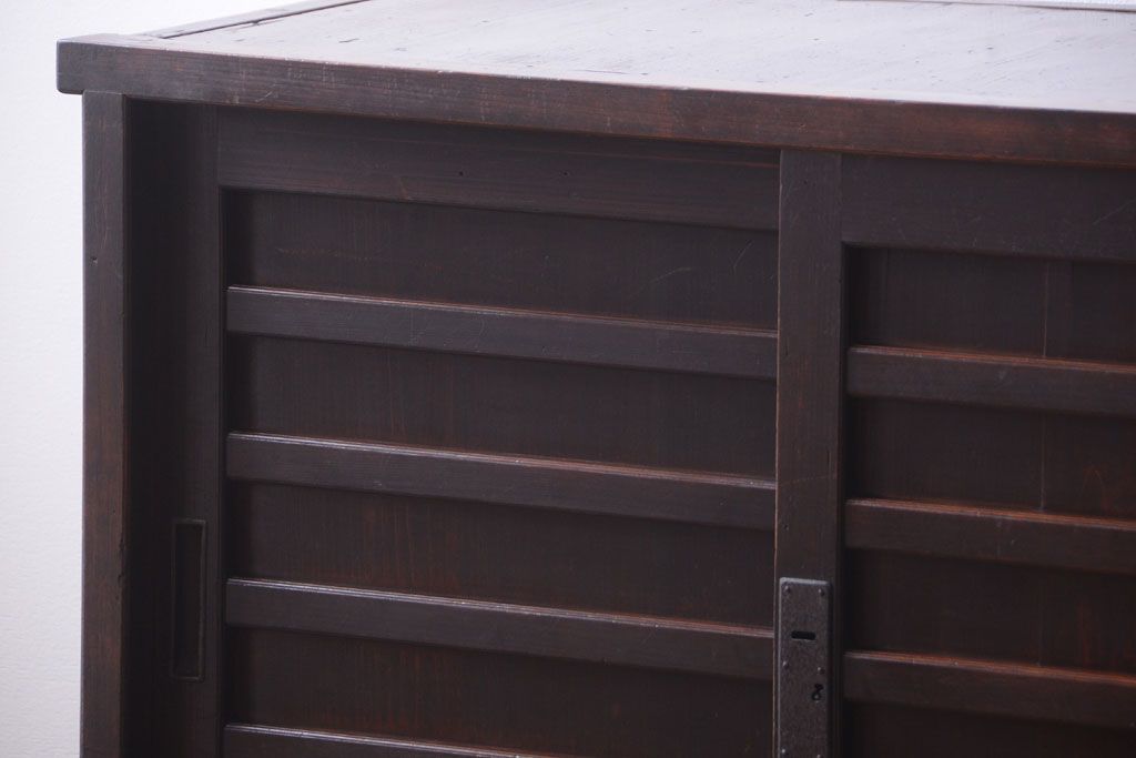 アンティーク家具　古民具・骨董　大正期　横桟引き戸のアンティーク茶箪笥