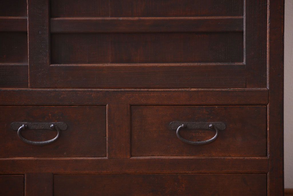 アンティーク家具　古民具・骨董　大正期　横桟引き戸のアンティーク茶箪笥