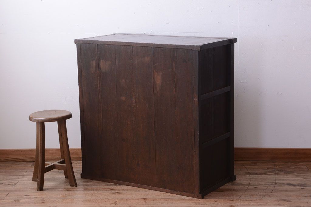 アンティーク家具　古民具・骨董　大正期　横桟引き戸のアンティーク茶箪笥