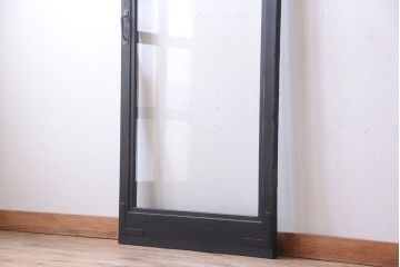 アンティークペイント　大きなガラス面の古い木製ドア