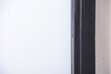 アンティークペイント　大きなガラス面の古い木製ドア