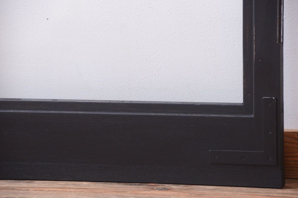 アンティークペイント　大きなガラス面の古い木製ドア