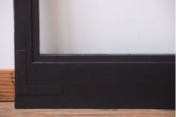 アンティークペイント　大きなガラス面の古い木製ドア