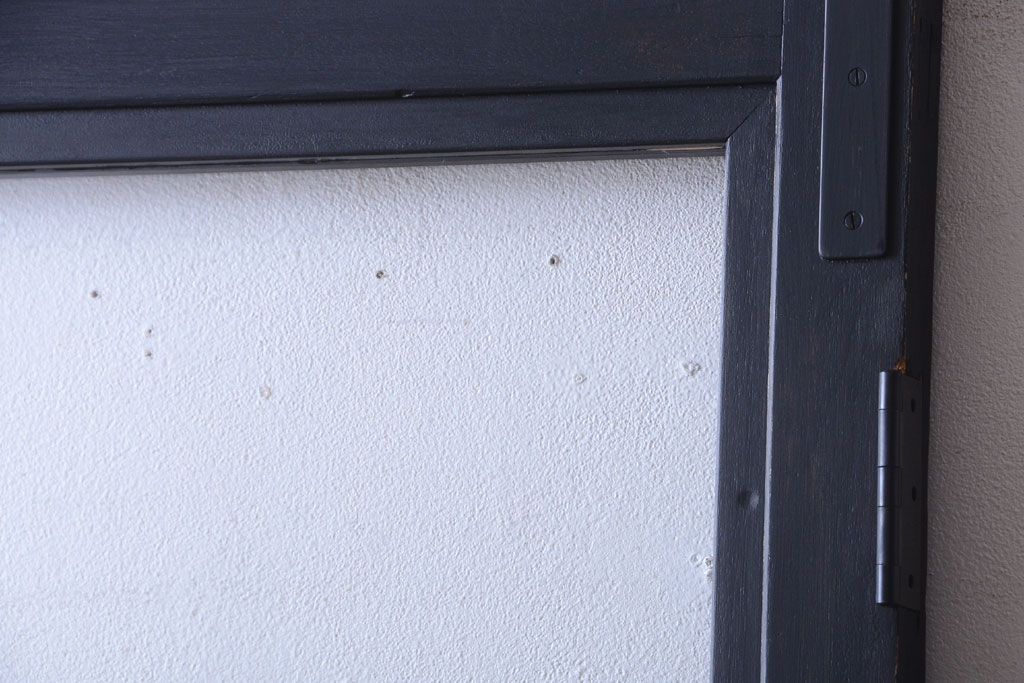 アンティークペイント　大きなガラス面の古い木製ドア