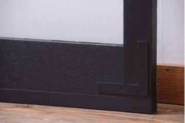 アンティークペイント　大きなガラス面の古い木製ドア