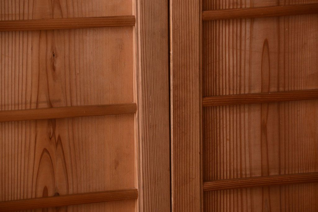 アンティーク　ナチュラルな古い木味のシンプルな舞良戸2枚セット(2)