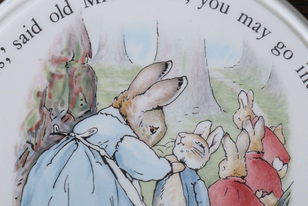 アンティーク雑貨　中古　イギリスWedgwood(ウェッジウッド)　ピーターラビット　ティーポットスタンド