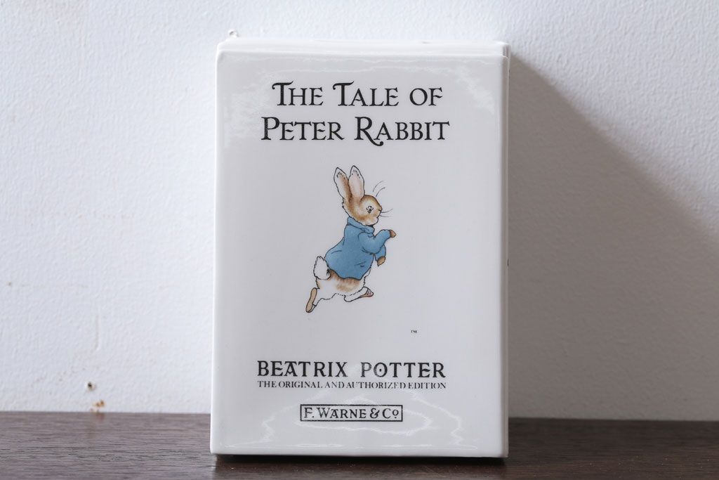 アンティーク雑貨　中古　イギリスWedgwood(ウェッジウッド)　ピーターラビット　ブックエンド型貯金箱