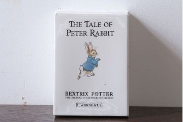 アンティーク雑貨　中古　イギリスWedgwood(ウェッジウッド)　ピーターラビット　ブックエンド型貯金箱