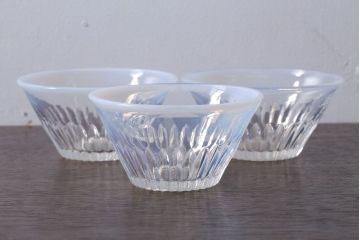 アンティーク雑貨　昭和レトロ　乳白ガラスカップ3点(氷コップ)
