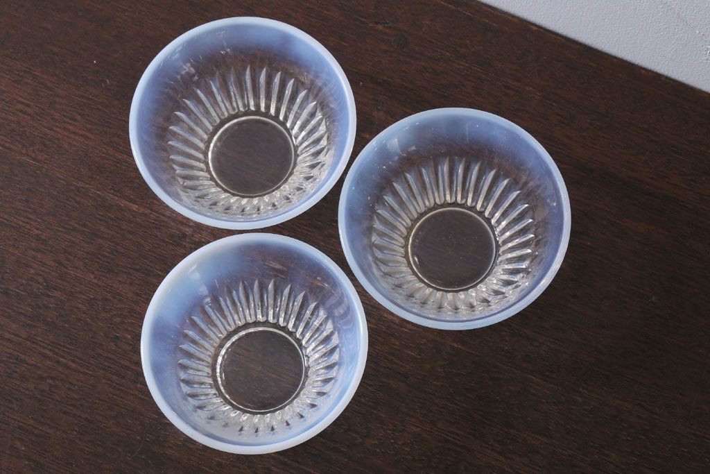 アンティーク雑貨　昭和レトロ　乳白ガラスカップ3点(氷コップ)