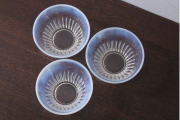 アンティーク雑貨　昭和レトロ　乳白ガラスカップ3点(氷コップ)