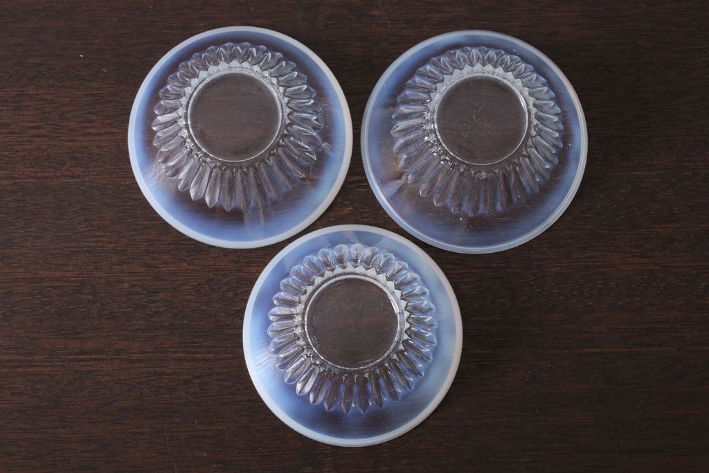 アンティーク雑貨　昭和レトロ　乳白ガラスカップ3点(氷コップ)