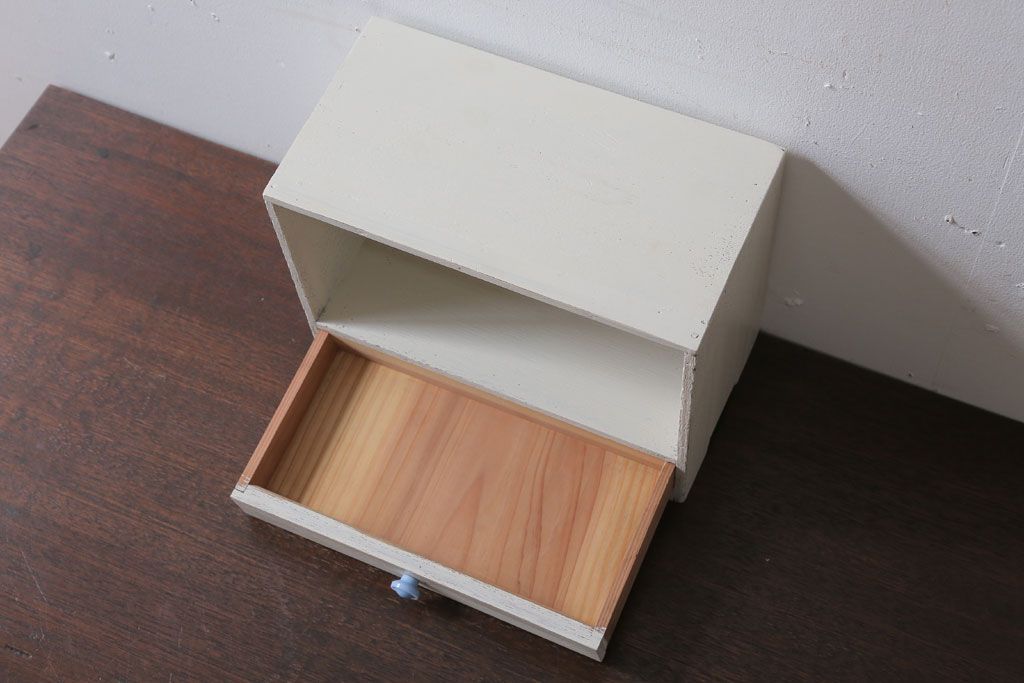 アンティーク雑貨　アンティークペイント　引き出し付き!小さな古い木の小物収納棚