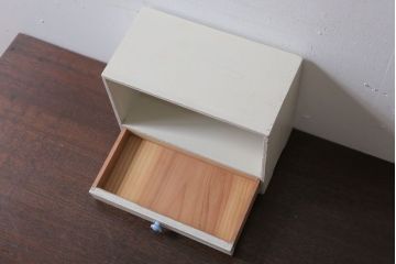 アンティーク雑貨　アンティークペイント　引き出し付き!小さな古い木の小物収納棚