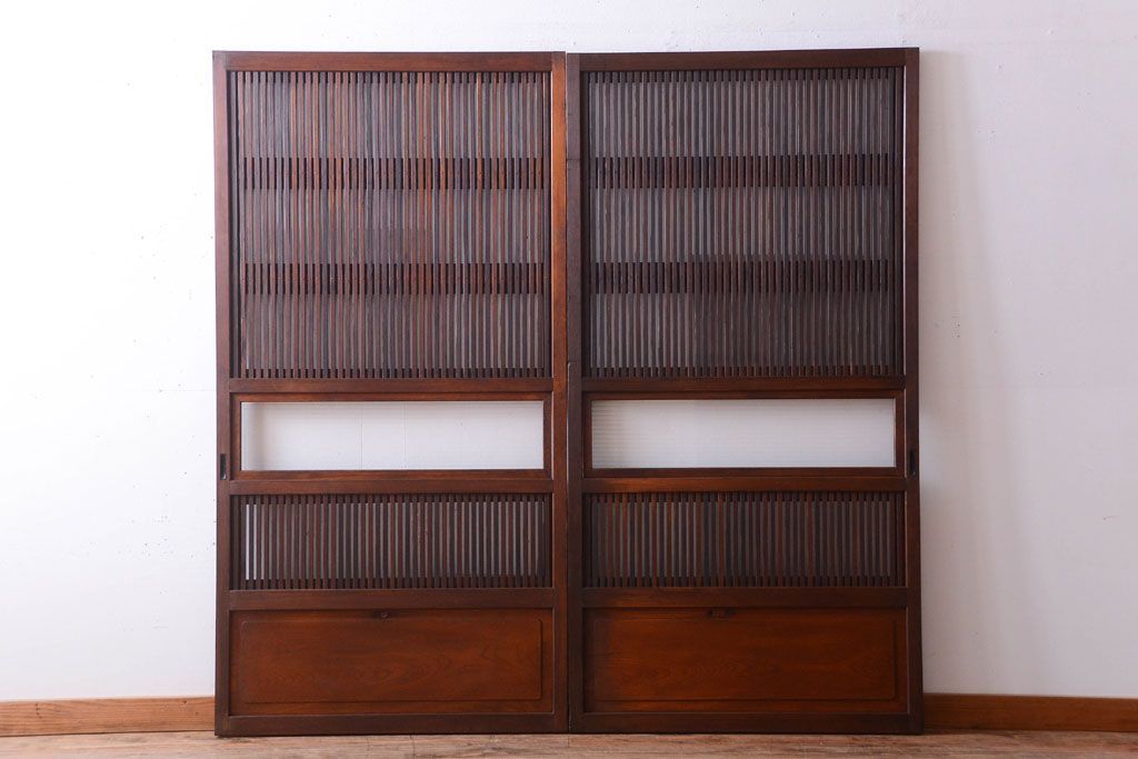 古民具・骨董　裏ガラス入り!腰板欅材のモールガラス帯格子戸2枚セット(1)