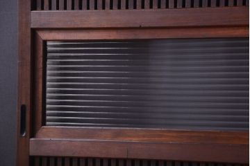 古民具・骨董　裏ガラス入り!腰板欅材のモールガラス帯格子戸2枚セット(1)