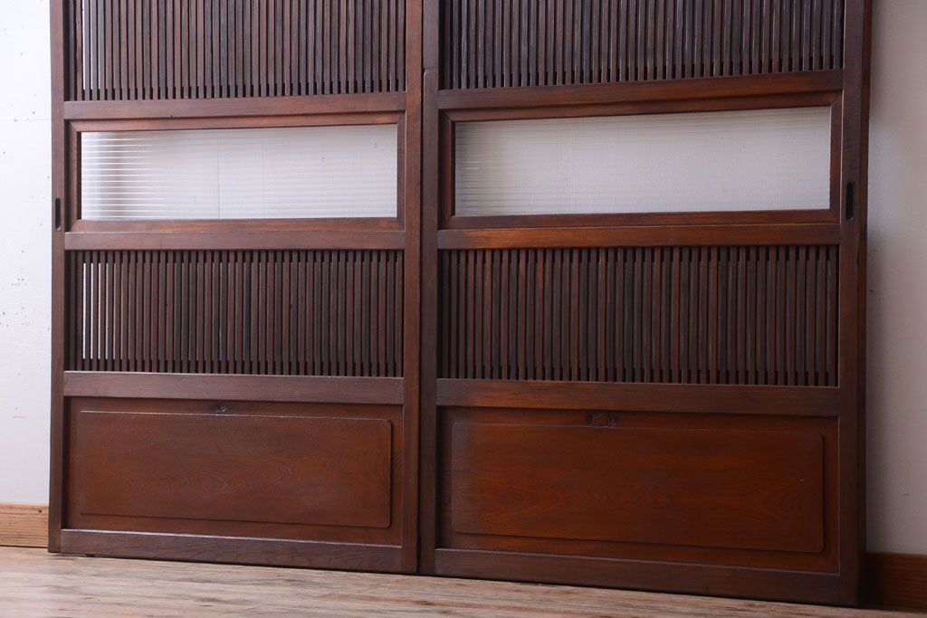 古民具・骨董　裏ガラス入り!腰板欅材のモールガラス帯格子戸2枚セット(1)