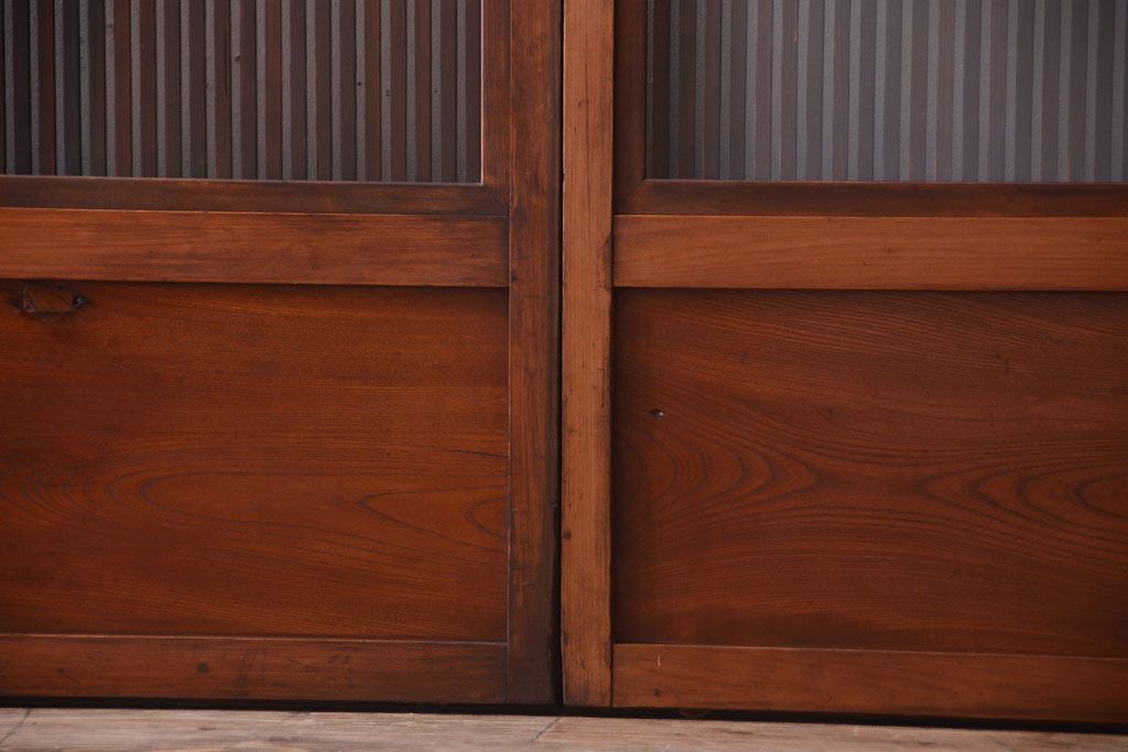 古民具・骨董　裏ガラス入り!腰板欅材のモールガラス帯格子戸2枚セット(1)