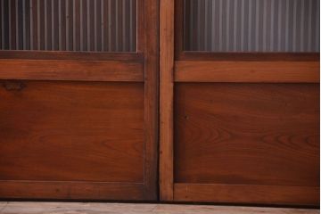 古民具・骨董　裏ガラス入り!腰板欅材のモールガラス帯格子戸2枚セット(1)