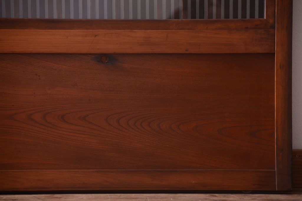 古民具・骨董　裏ガラス入り!腰板欅材のモールガラス帯格子戸2枚セット(1)