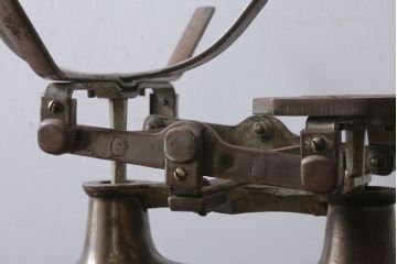 アンティーク雑貨　イギリスアンティーク　古いアイアンスケール(はかり)