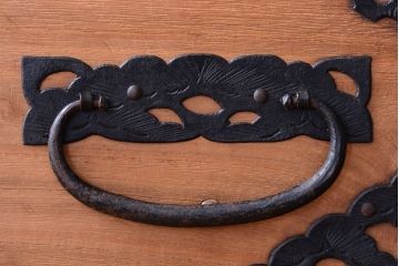 アンティーク家具　古民具・骨董　明治〜大正期　高級品!美しい金具の上質な重ね総桐佐渡箪笥(桐箪笥、桐たんす)