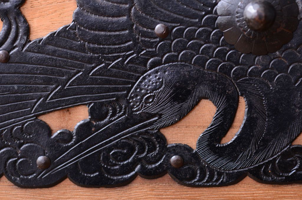 アンティーク家具　古民具・骨董　明治〜大正期　高級品!美しい金具の上質な重ね総桐佐渡箪笥(桐箪笥、桐たんす)