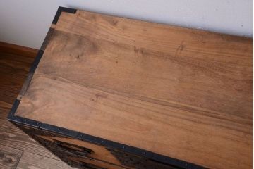 アンティーク家具　古民具・骨董　明治〜大正期　高級品!美しい金具の上質な重ね総桐佐渡箪笥(桐箪笥、桐たんす)