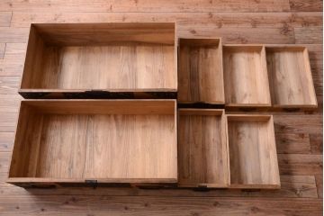 アンティーク家具　古民具・骨董　明治〜大正期　高級品!美しい金具の上質な重ね総桐佐渡箪笥(桐箪笥、桐たんす)