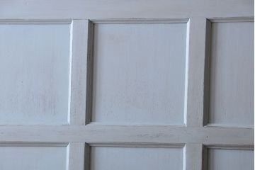 アンティークペイント　古いペンキのレトロなドア